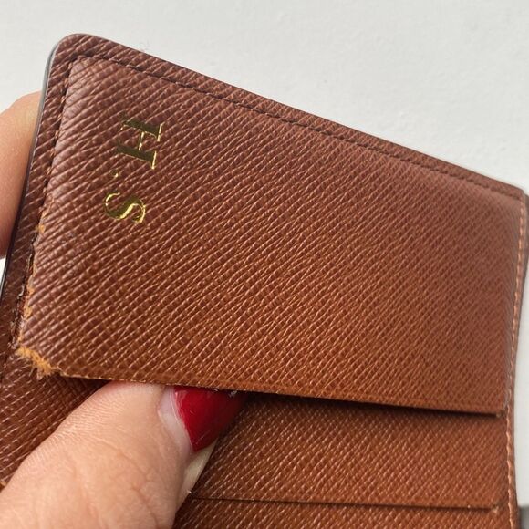 Louis Vuitton Monogram Wallet - Picture 13 of 16
